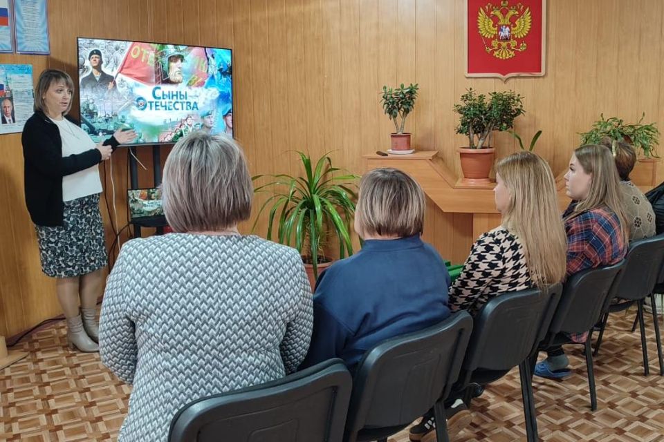 В населённых пунктах Свердловского муниципалитета отметили День народного единства: единство как залог свободы и независимости В населённых пунктах Свердловского муниципалитета отметили День народного единства: единство как залог свободы и независимости