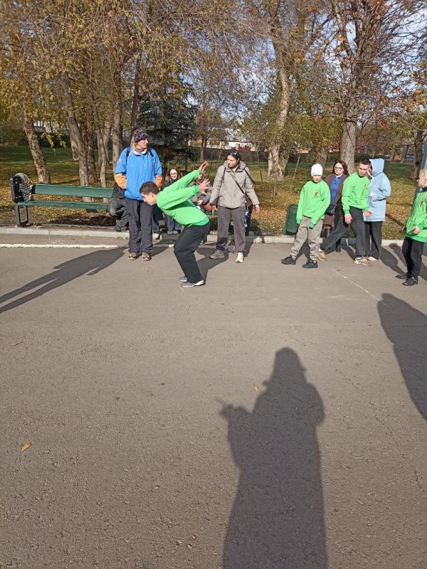 В день праздника в парке имени Горького прошли спортивные мероприятия В день праздника в парке имени Горького прошли спортивные мероприятия