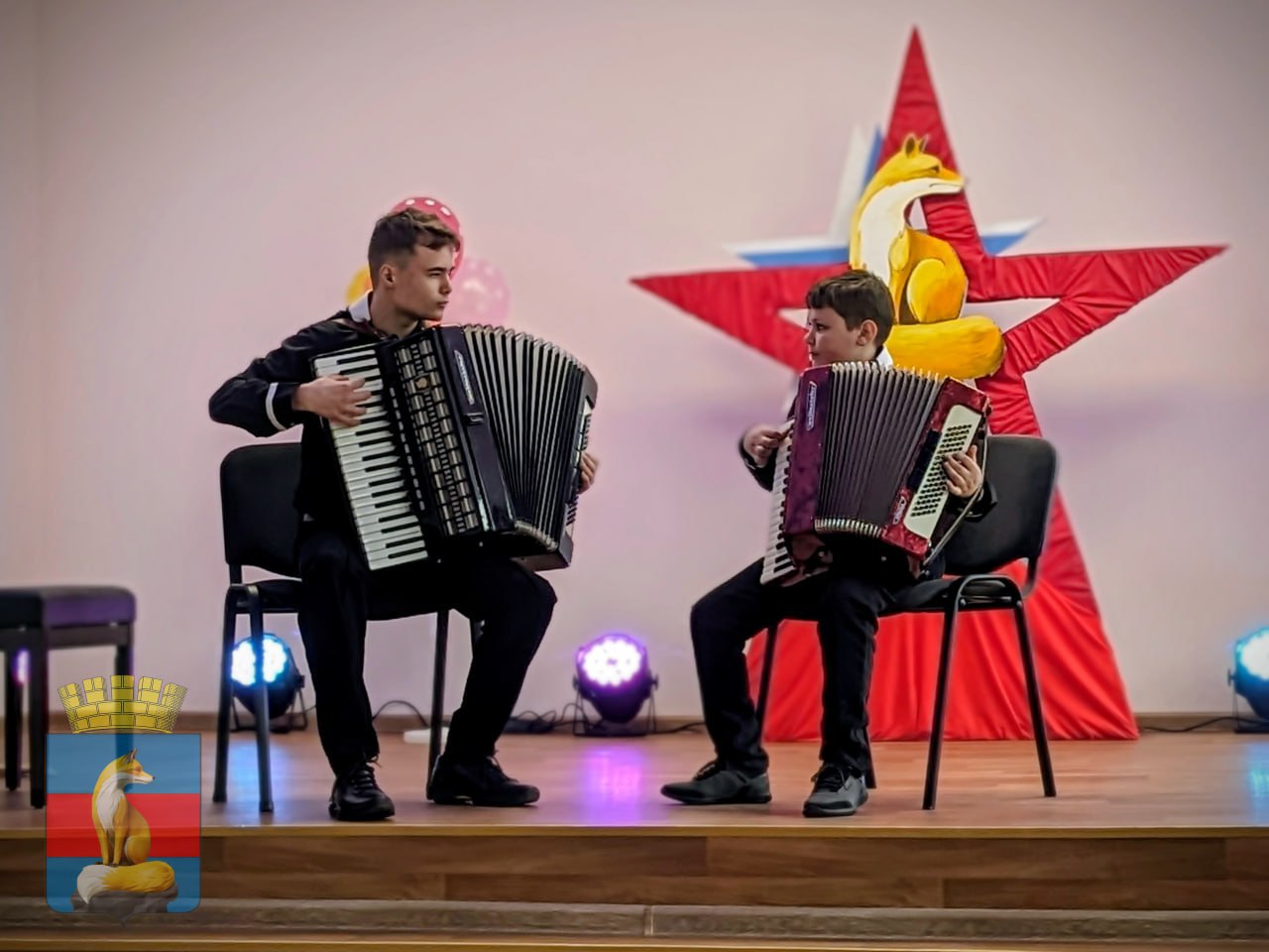 Праздничный концерт прошел в Лисичанске, посвященный Дню народного единства Праздничный концерт прошел в Лисичанске, посвященный Дню народного единства