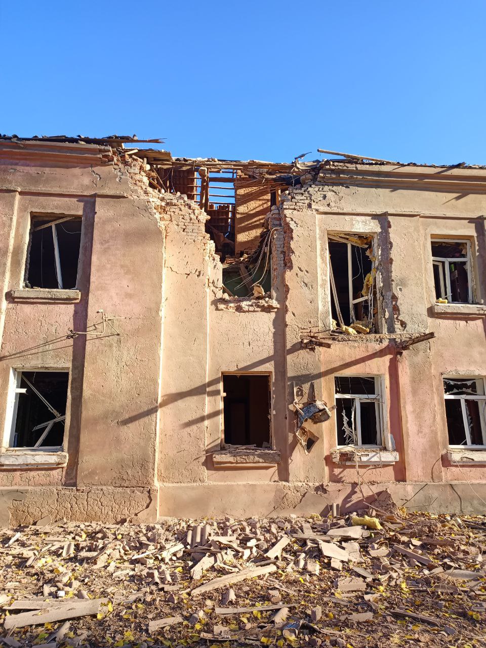 Андрей Сухачев: В результате ночного удара ВСУ поврежден жилой дом в районе станции Должанская Андрей Сухачев: В результате ночного удара ВСУ поврежден жилой дом в районе станции Должанская