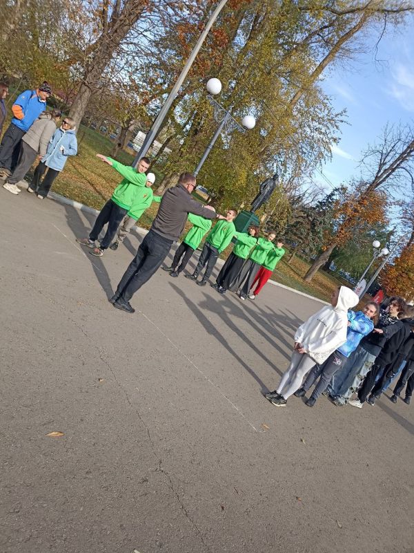 В день праздника в парке имени Горького прошли спортивные мероприятия В день праздника в парке имени Горького прошли спортивные мероприятия