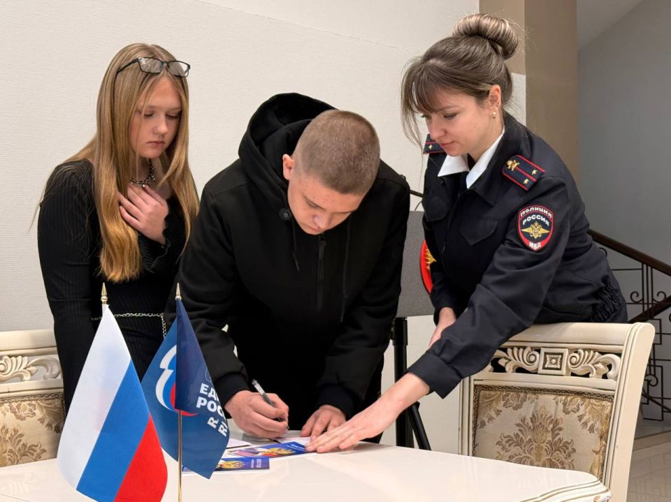 Дарья Лантратова: Самый главный документ в жизни человека - паспорт гражданина Российской Федерации Дарья Лантратова: Самый главный документ в жизни человека - паспорт гражданина Российской Федерации