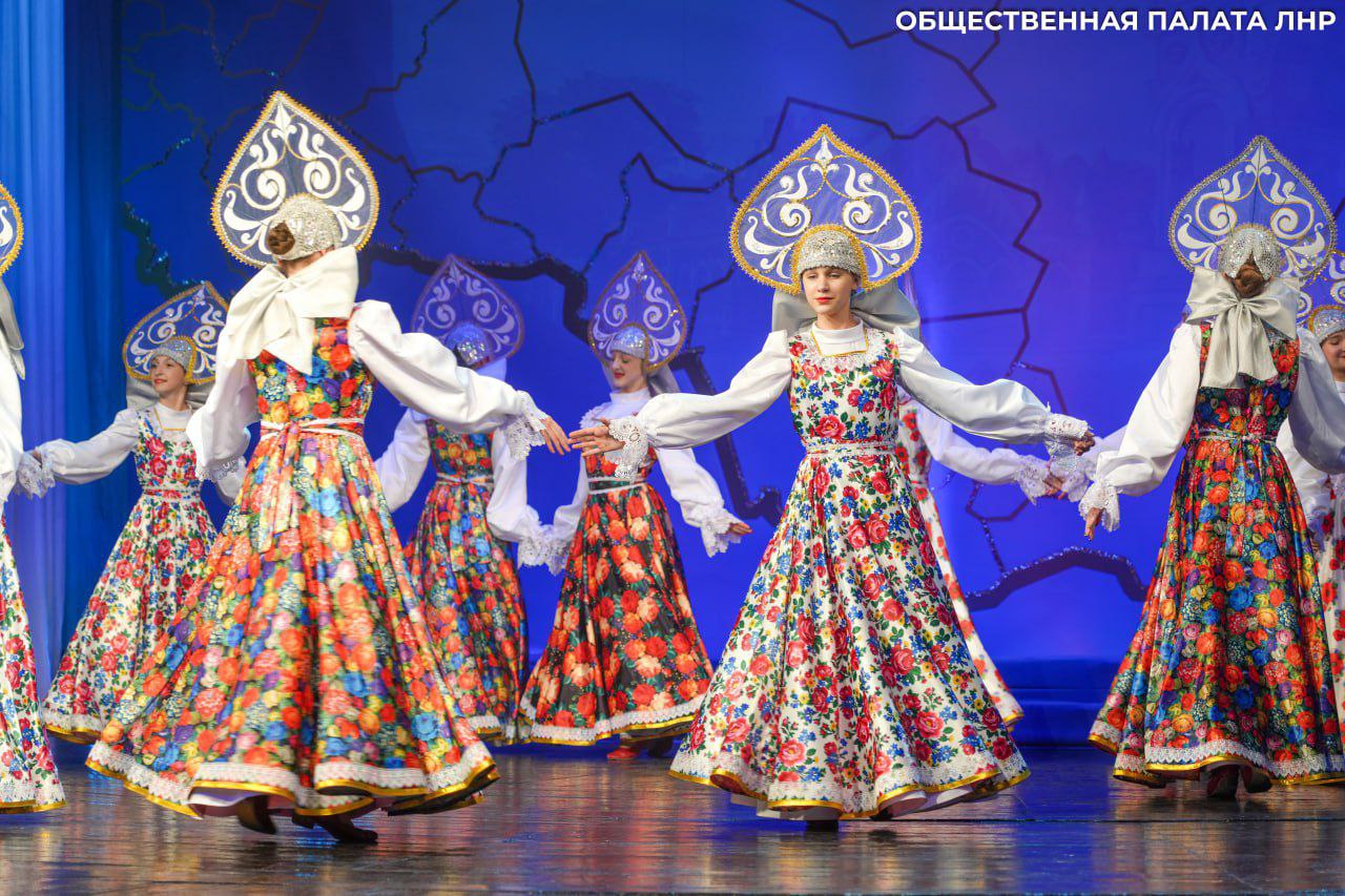 «Мы вместе»: В ЛНР отметили День народного единства большим праздничным фестивалем «Мы вместе»: В ЛНР отметили День народного единства большим праздничным фестивалем