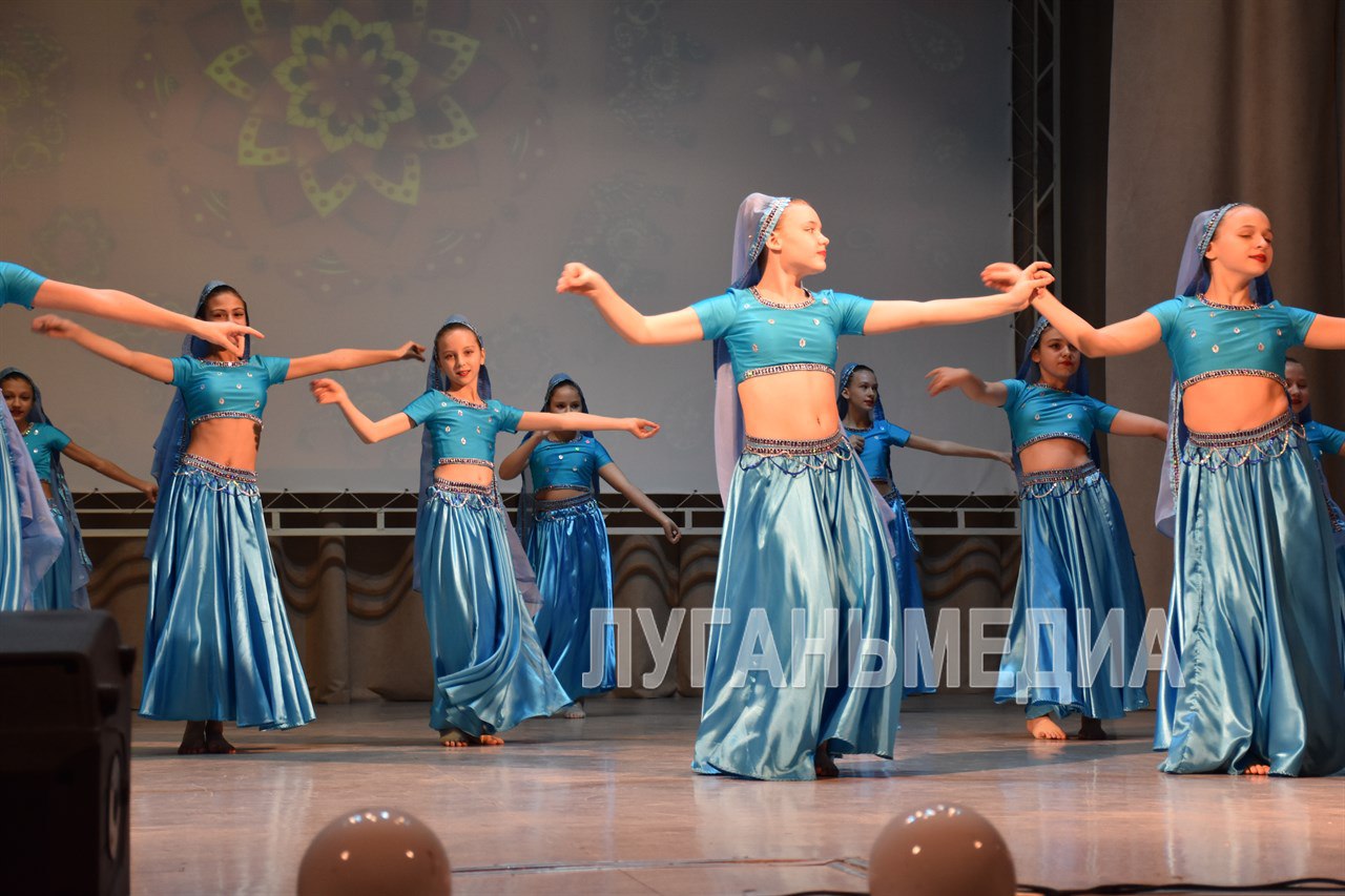 Сила России в многообразии: Краснодон отпраздновал День народного единства Сила России в многообразии: Краснодон отпраздновал День народного единства