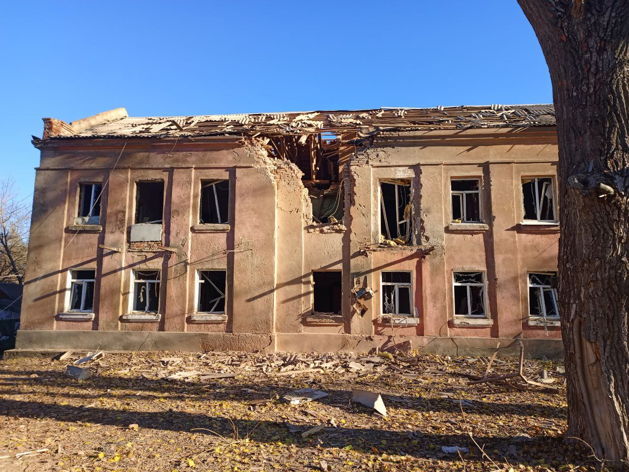 Андрей Сухачев: В результате ночного удара ВСУ поврежден жилой дом в районе станции Должанская