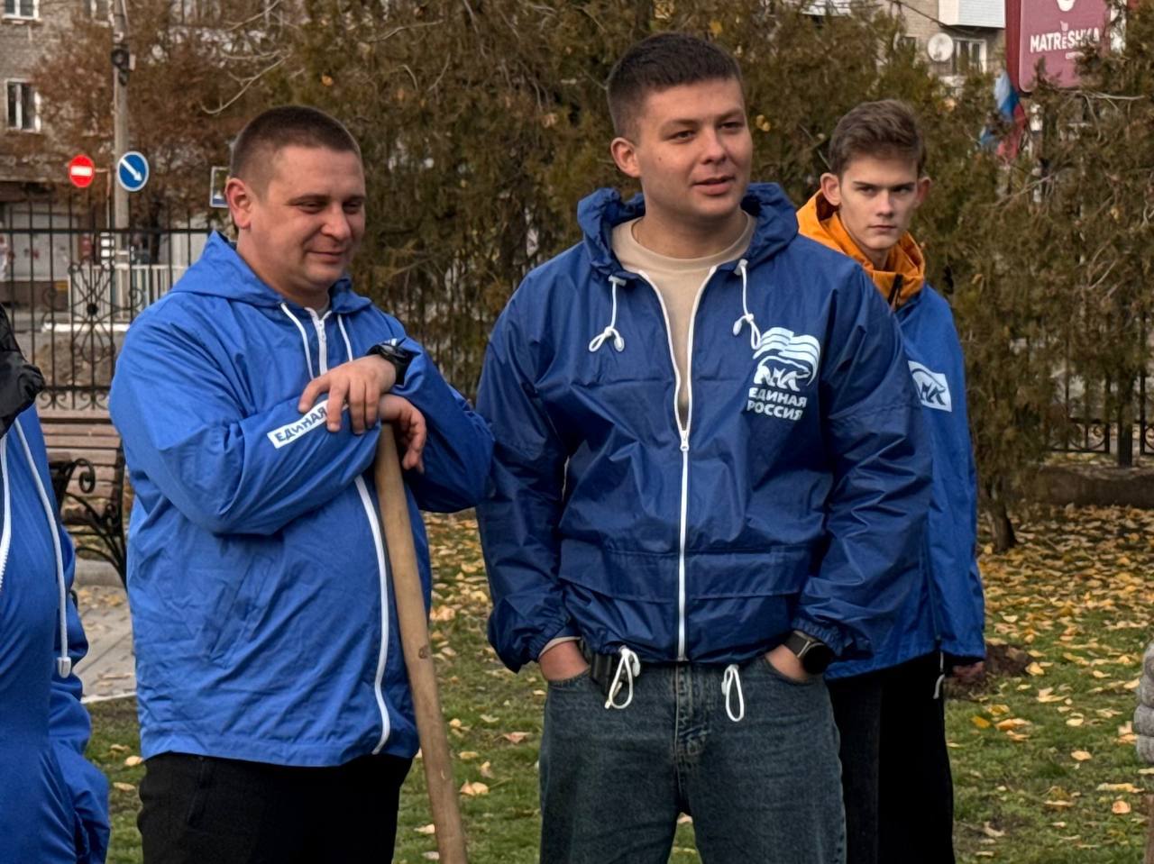 Дарья Лантратова: Вместе с активистками «Женского движения Единой России», ребятами из МГЕР высадили деревья в Северодонецке Дарья Лантратова: Вместе с активистками «Женского движения Единой России», ребятами из МГЕР высадили деревья в Северодонецке