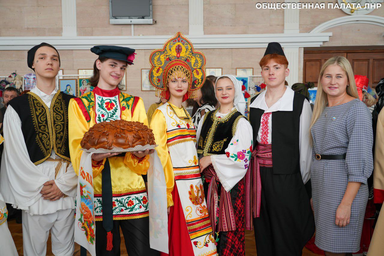 «Мы вместе»: В ЛНР отметили День народного единства большим праздничным фестивалем «Мы вместе»: В ЛНР отметили День народного единства большим праздничным фестивалем