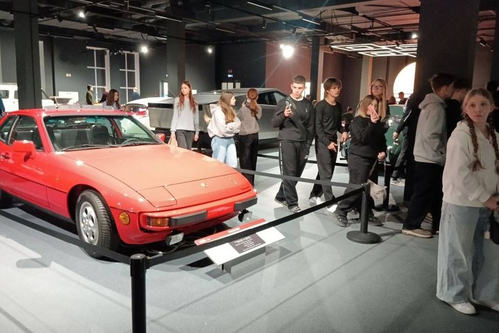 Полезные и интересные каникулы: Дети участников СВО из ЛНР встречают День народного единства на Урале Полезные и интересные каникулы: Дети участников СВО из ЛНР встречают День народного единства на Урале