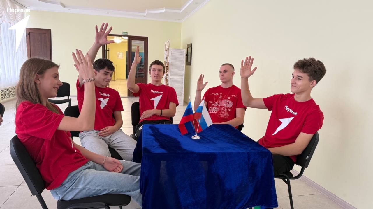 Сила в единстве. В преддверии Дня народного единства на базе Меловского Дома культуры прошёл интеллектуальный квиз «Марафон культур» Сила в единстве. В преддверии Дня народного единства на базе Меловского Дома культуры прошёл интеллектуальный квиз «Марафон культур»