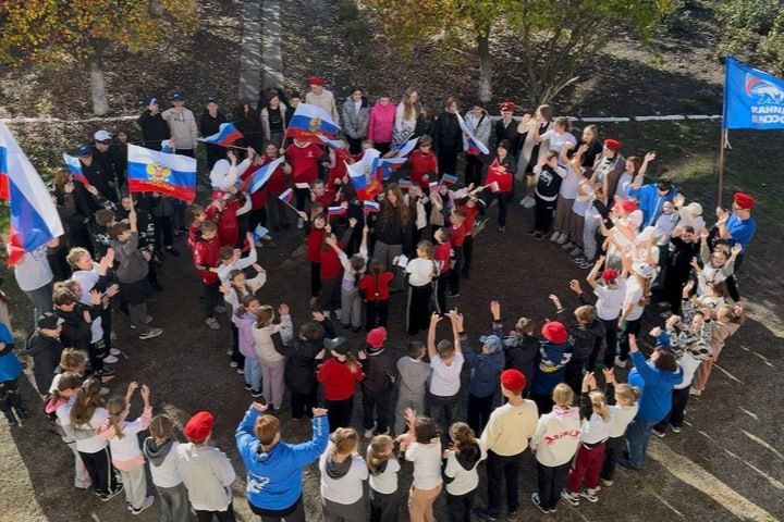 День народного единства: Как праздник прошёл в городах и районах ЛНР День народного единства: Как праздник прошёл в городах и районах ЛНР