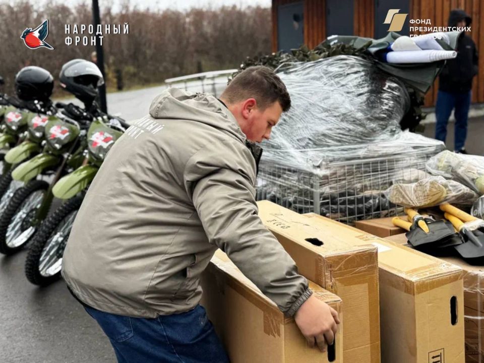 Молодёжка Народного Фронта ЛНР совместно с РИК НФ ЛНР передала технику и оборудование участникам СВО: 5 мотобайков, сети, генераторы и спутниковые тарелки и многое другое Молодёжка Народного Фронта ЛНР совместно с РИК НФ ЛНР передала технику и оборудование участникам СВО: 5 мотобайков, сети, генераторы и спутниковые тарелки и многое другое