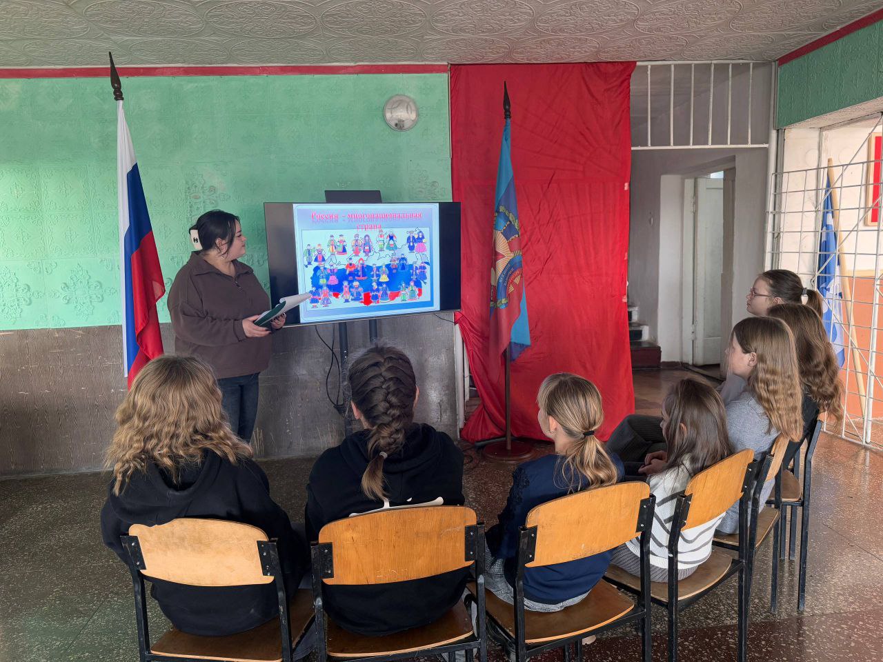 День народного единства — праздник, который призывает людей не только вспомнить важнейшие исторические события, но и напомнить гражданам многонациональной страны важность сплочения День народного единства — праздник, который призывает людей не только вспомнить важнейшие исторические события, но и напомнить гражданам многонациональной страны важность сплочения