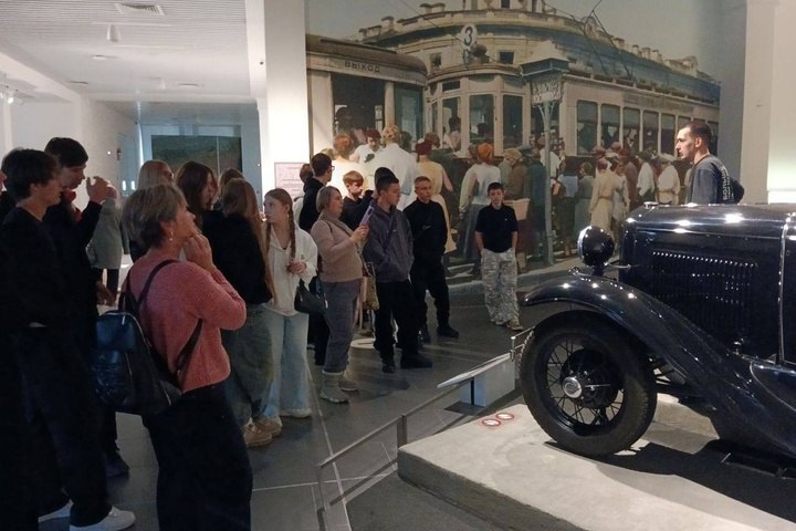 Полезные и интересные каникулы: Дети участников СВО из ЛНР встречают День народного единства на Урале Полезные и интересные каникулы: Дети участников СВО из ЛНР встречают День народного единства на Урале