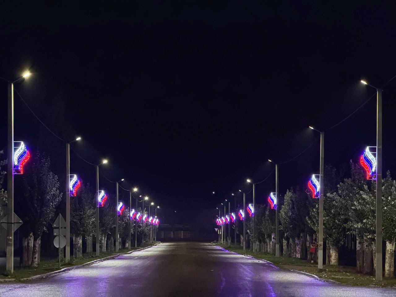 Сергей Колягин: Одно из предложений в Народную программу Всероссийской политической партии «ЕДИНАЯ РОССИЯ» от живущих в центре города Первомайцев – замена пришедших в негодность и аварийных опор наружного освещения по улице...