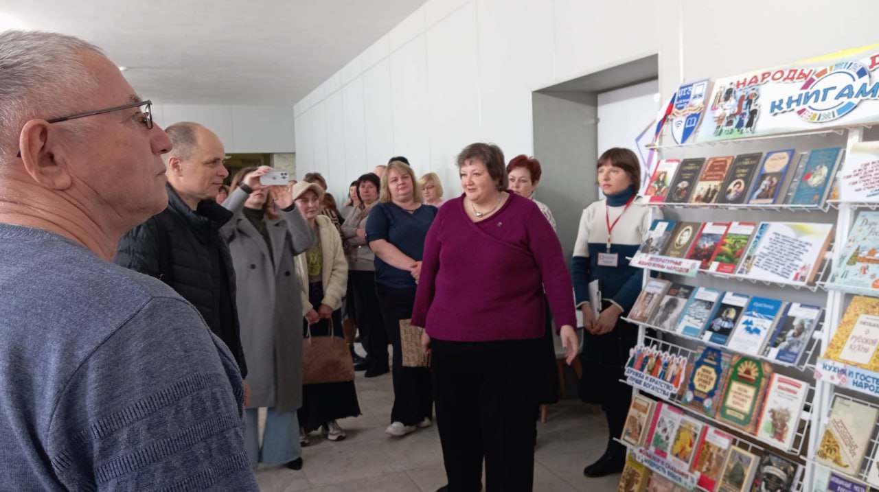 При поддержке партии «Единая Россия» во Дворце культуры имени Ленина прошел праздничный концерт и фестиваль национальных культур ко Дню народного единства При поддержке партии «Единая Россия» во Дворце культуры имени Ленина прошел праздничный концерт и фестиваль национальных культур ко Дню народного единства