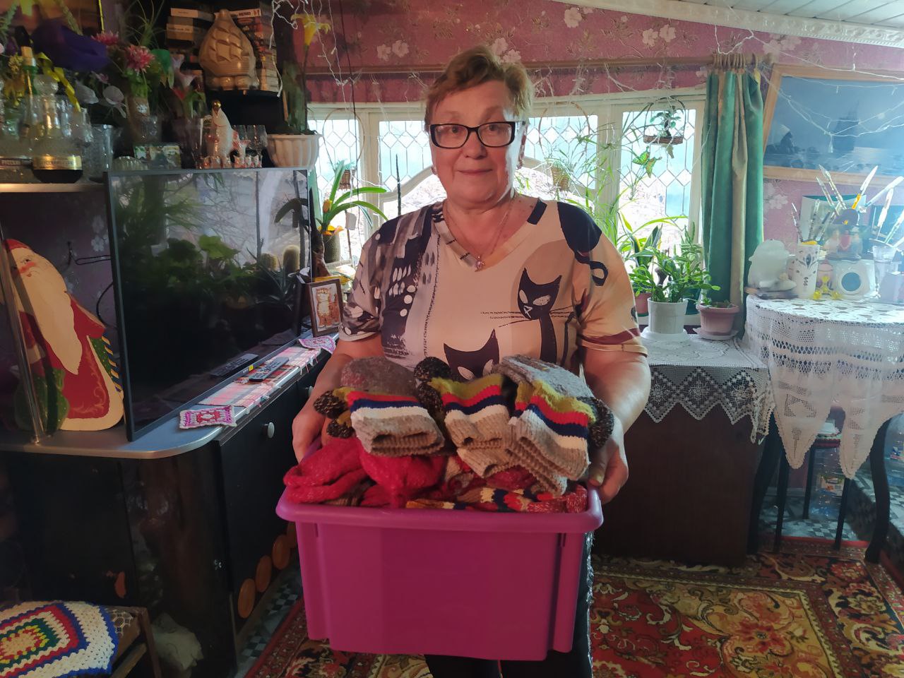 Единороссы передали полезные подарки защитникам ко Дню народного единства Единороссы передали полезные подарки защитникам ко Дню народного единства