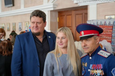 «Мы вместе»: В ЛНР отметили День народного единства большим праздничным фестивалем