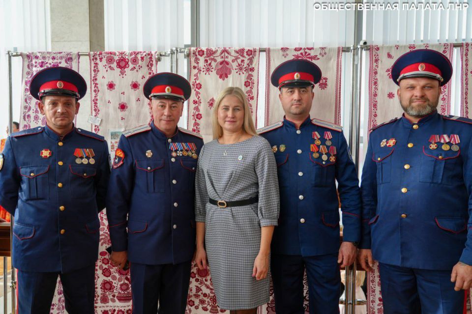 «Мы вместе»: В ЛНР отметили День народного единства большим праздничным фестивалем «Мы вместе»: В ЛНР отметили День народного единства большим праздничным фестивалем