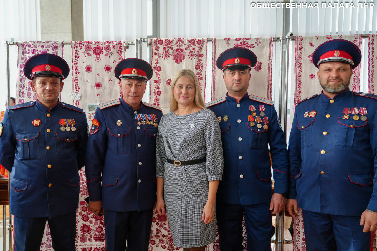 «Мы вместе»: В ЛНР отметили День народного единства большим праздничным фестивалем «Мы вместе»: В ЛНР отметили День народного единства большим праздничным фестивалем