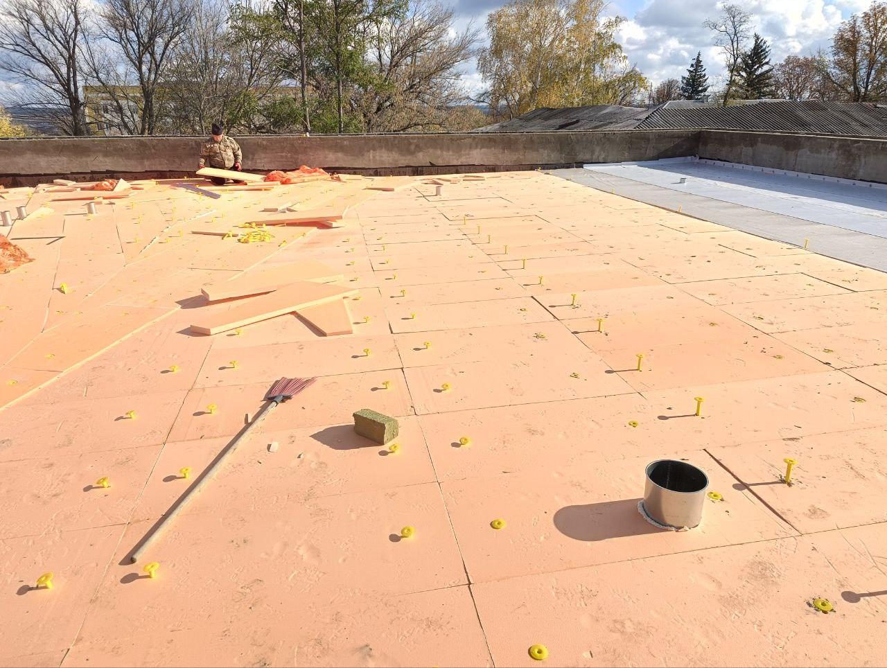 Подготовка к приему бетона под основание монтажа лотков теплотрассы для здания патоморфологии Беловодской ЦРБ при участии региона-шефа Подготовка к приему бетона под основание монтажа лотков теплотрассы для здания патоморфологии Беловодской ЦРБ при участии региона-шефа