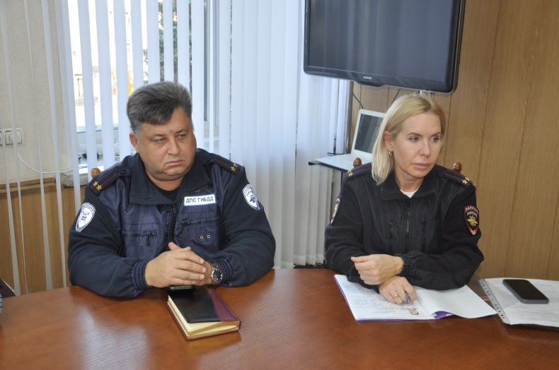 Проведено очередное заседание Комиссии по делам несовершеннолетних и защите их прав Проведено очередное заседание Комиссии по делам несовершеннолетних и защите их прав