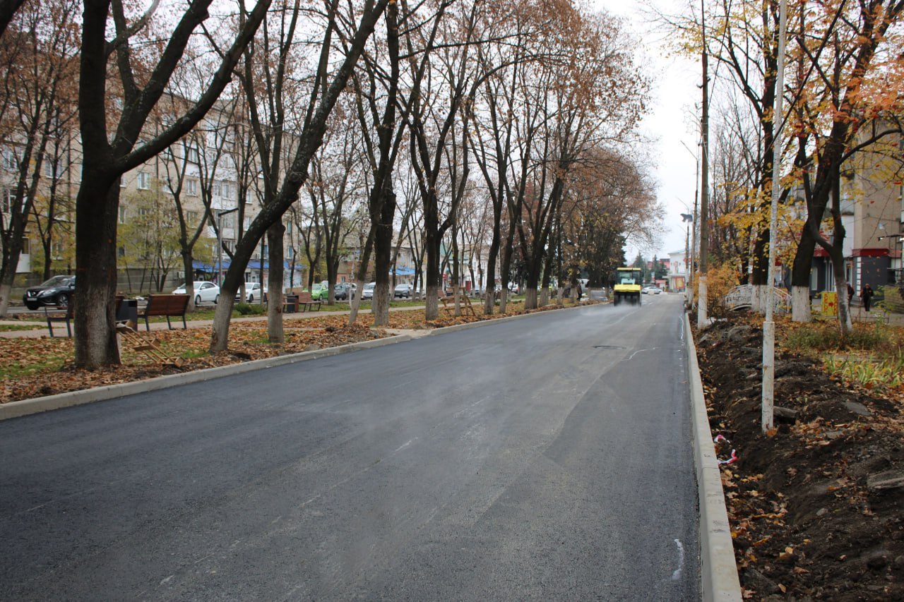 Андрей Рубанцов: В Ровеньках в этом году, в рамках регионального бюджета, ведётся масштабный ремонт автомобильных дорог Андрей Рубанцов: В Ровеньках в этом году, в рамках регионального бюджета, ведётся масштабный ремонт автомобильных дорог