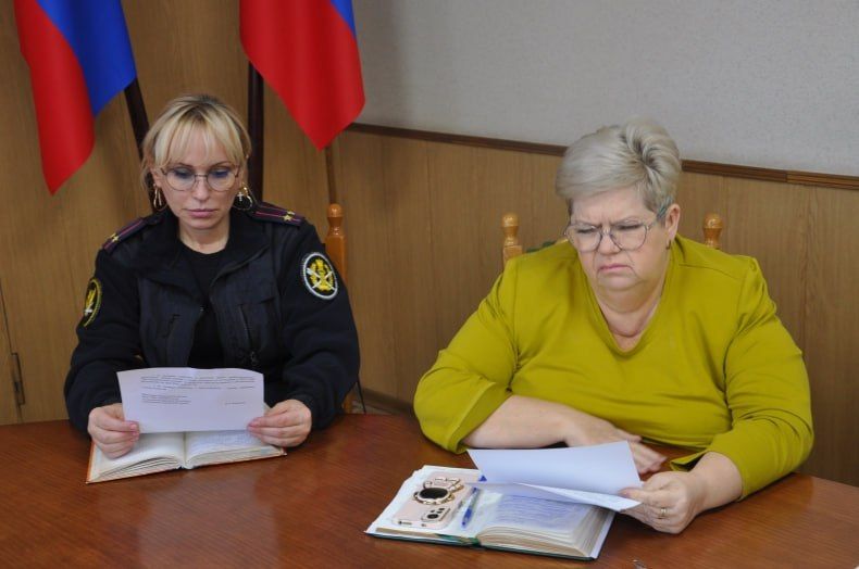Проведено очередное заседание Комиссии по делам несовершеннолетних и защите их прав Проведено очередное заседание Комиссии по делам несовершеннолетних и защите их прав