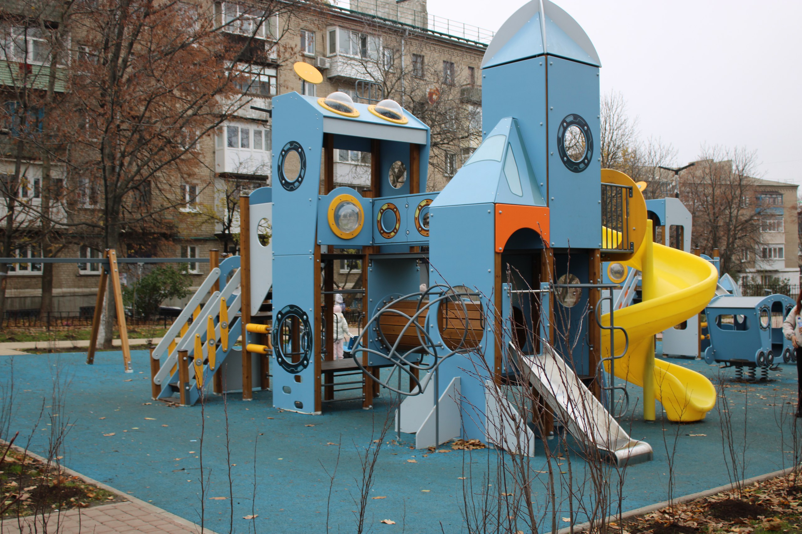 Реализация проекта «Каштановая аллея» в городе Ровеньки на завершающем этапе Реализация проекта «Каштановая аллея» в городе Ровеньки на завершающем этапе