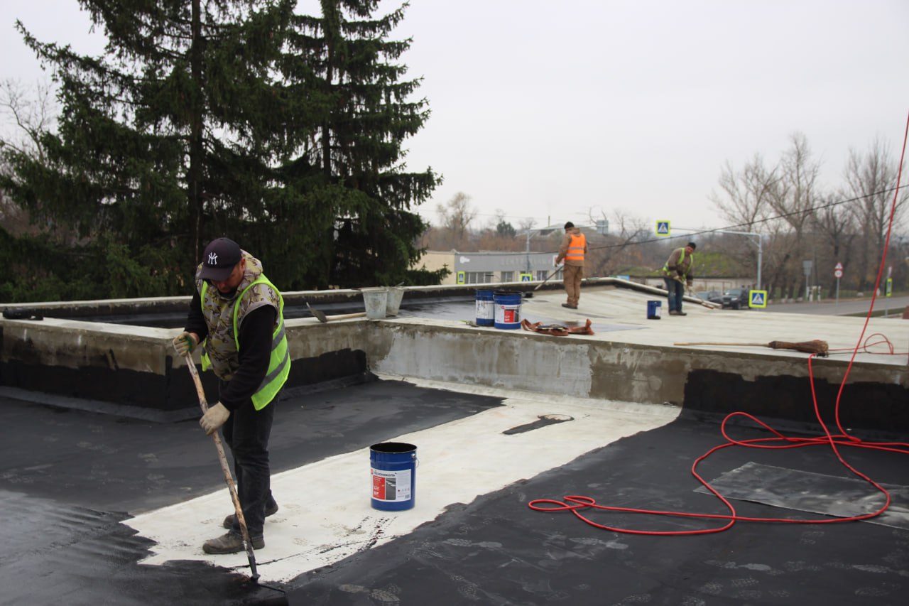 «Партдесант» оценил ход ремонта Трехизбенского сельского клуба по народной программе «Единой России» «Партдесант» оценил ход ремонта Трехизбенского сельского клуба по народной программе «Единой России»