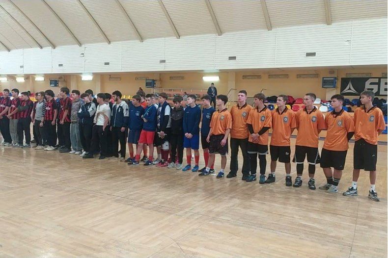 Юные футболисты из Свердловска стали обладателями Кубка Главы ЛНР по футзалу Юные футболисты из Свердловска стали обладателями Кубка Главы ЛНР по футзалу