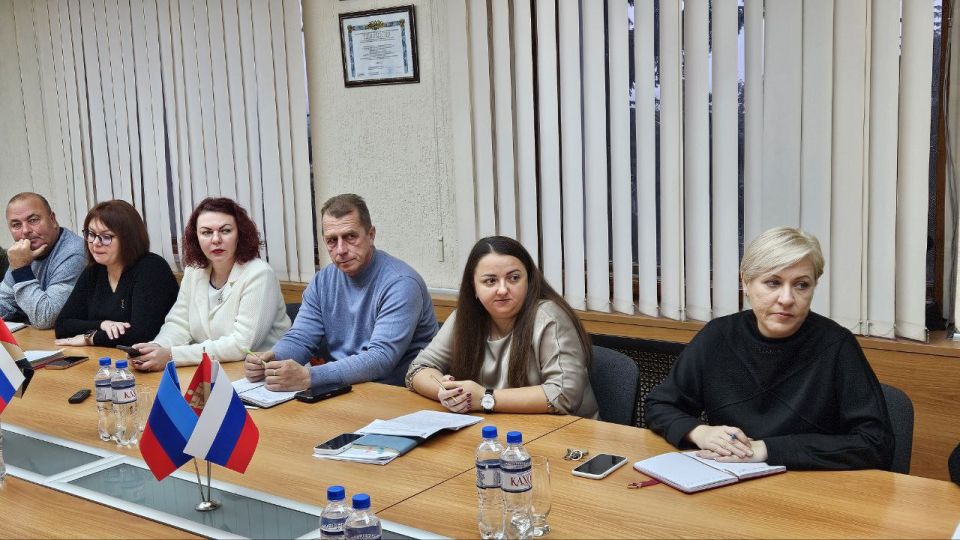 Светлана Гребенькова: Провели расширенное аппаратное совещание Светлана Гребенькова: Провели расширенное аппаратное совещание