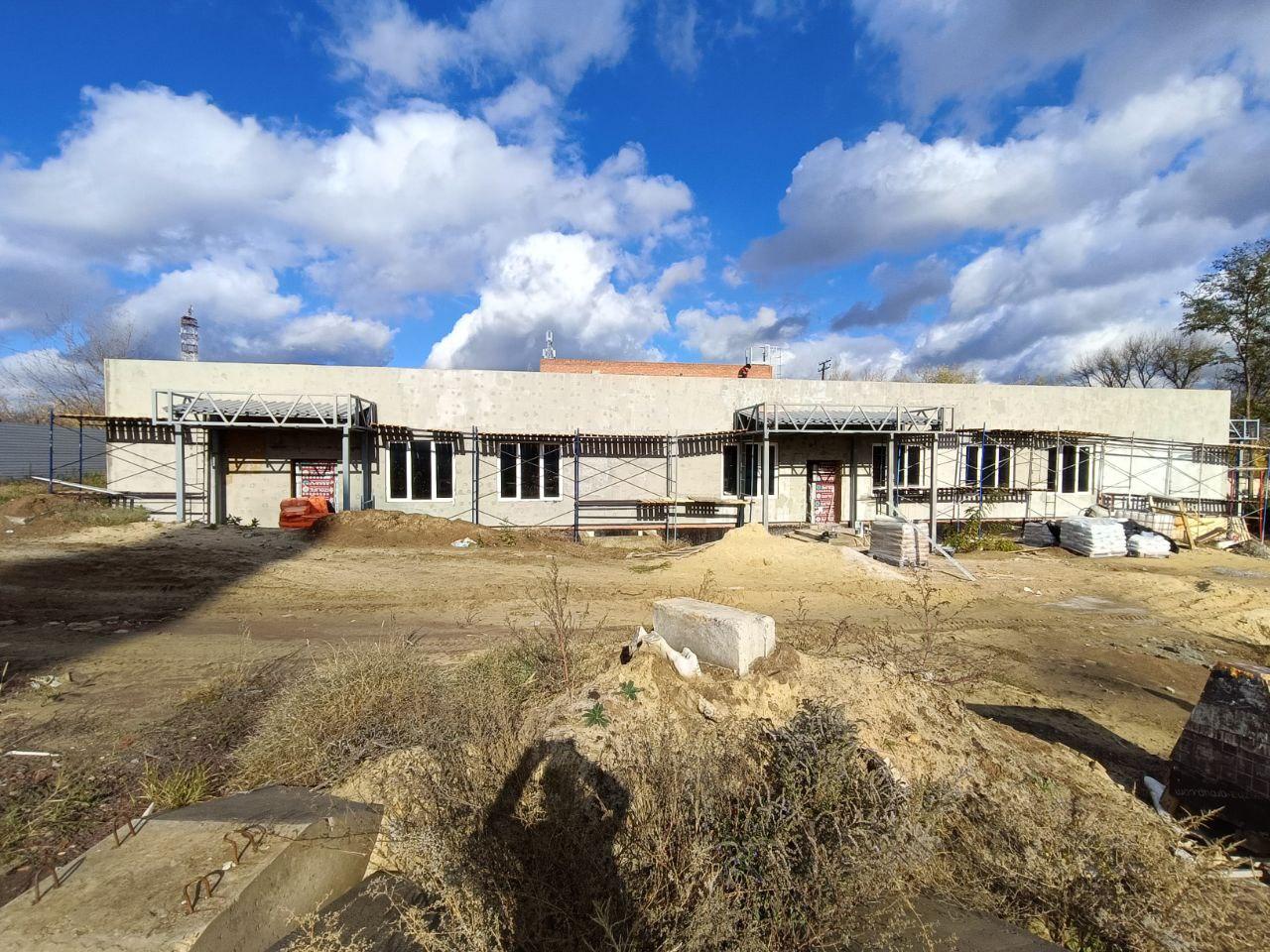 Подготовка к приему бетона под основание монтажа лотков теплотрассы для здания патоморфологии Беловодской ЦРБ при участии региона-шефа Подготовка к приему бетона под основание монтажа лотков теплотрассы для здания патоморфологии Беловодской ЦРБ при участии региона-шефа