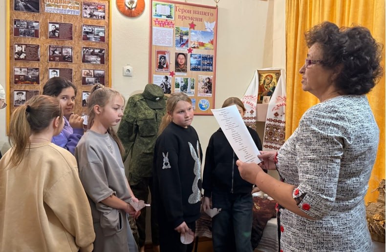 Открытие тематического уголка «Герои нашего времени» состоялось в Станции юных натуралистов