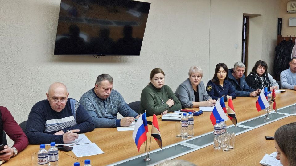 Светлана Гребенькова: Провели расширенное аппаратное совещание Светлана Гребенькова: Провели расширенное аппаратное совещание