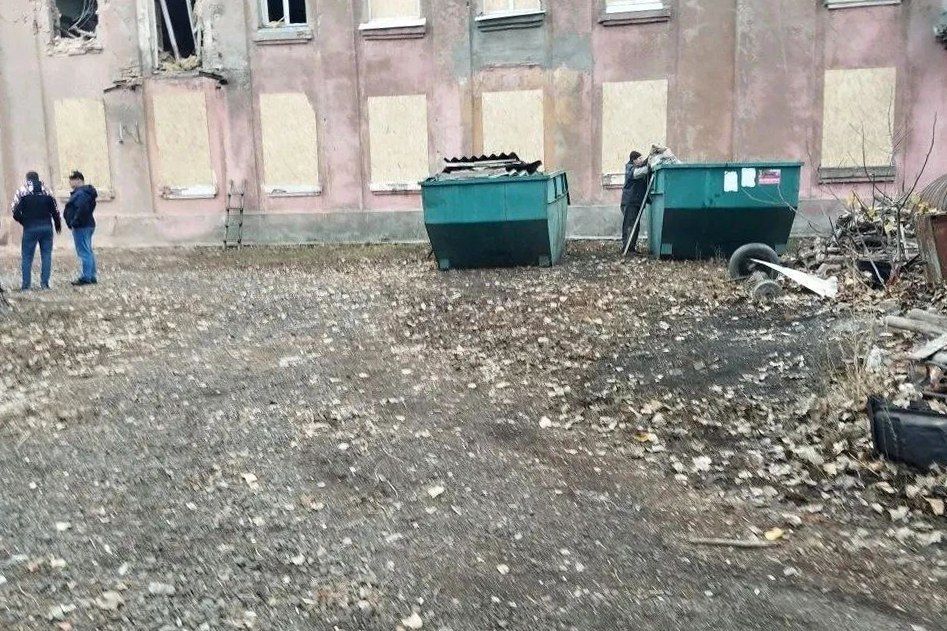 Андрей Сухачев: Работы по демонтажу конструкций и уборке территории жилого дома в районе станции Должанская, пострадавшего в результате удара ВСУ 3 ноября, продолжаются Андрей Сухачев: Работы по демонтажу конструкций и уборке территории жилого дома в районе станции Должанская, пострадавшего в результате удара ВСУ 3 ноября, продолжаются