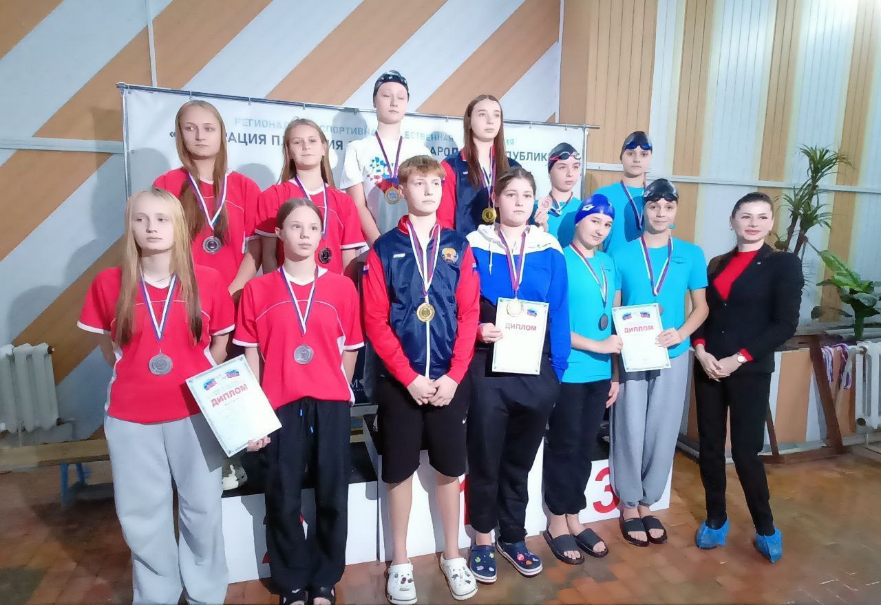 «Олимпийские надежды». С 31 октября по 1 ноября в Луганске проходили Республиканские соревнования по плаванию «Олимпийские надежды». Юные спортсмены 10 городов Республики сражались за звание лучших пловцов «Олимпийские надежды». С 31 октября по 1 ноября в Луганске проходили Республиканские соревнования по плаванию «Олимпийские надежды». Юные спортсмены 10 городов Республики сражались за звание лучших пловцов