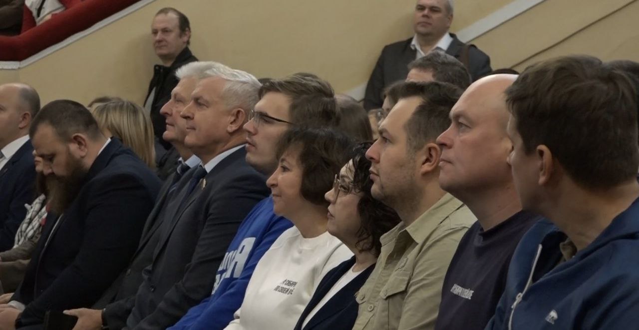 «Особое чувство здесь. В Краснодоне» «Особое чувство здесь. В Краснодоне»