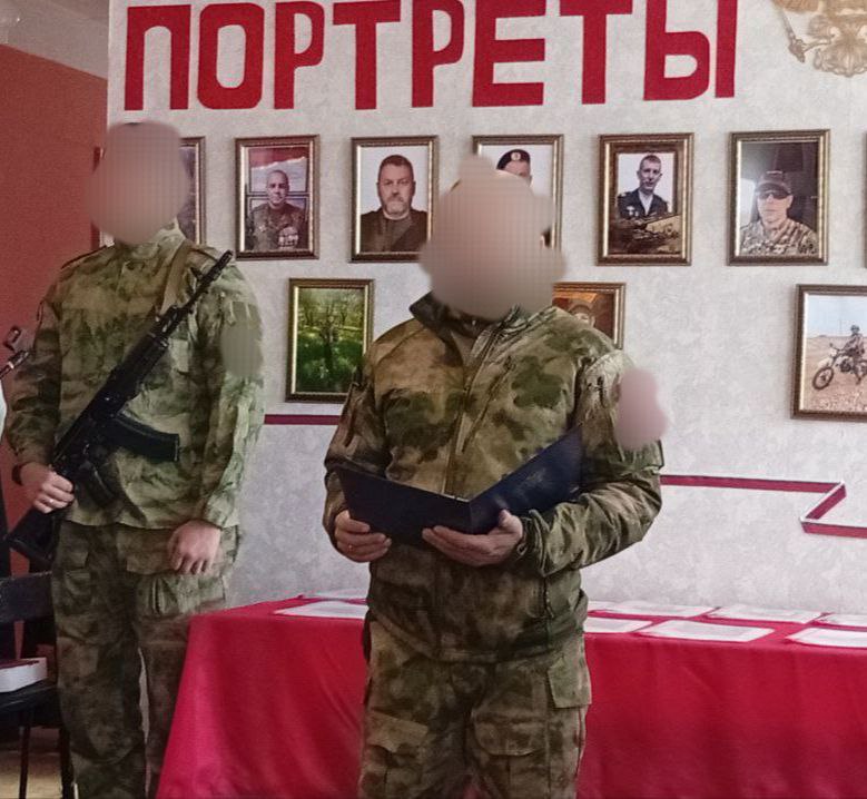 В рамках празднования Дня Народного Единства в селе Плугатарь открылась фотовыставка «Портреты мужества» В рамках празднования Дня Народного Единства в селе Плугатарь открылась фотовыставка «Портреты мужества»