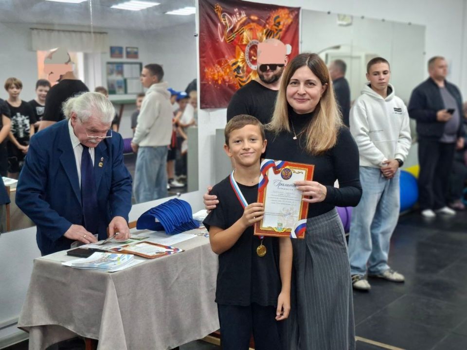 В Беловодске прошёл турнир по тяжёлой атлетике В Беловодске прошёл турнир по тяжёлой атлетике