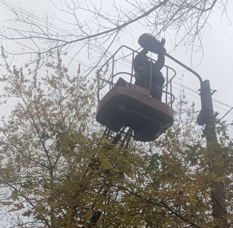 Коммунальные службы проводят работы на территории города Коммунальные службы проводят работы на территории города