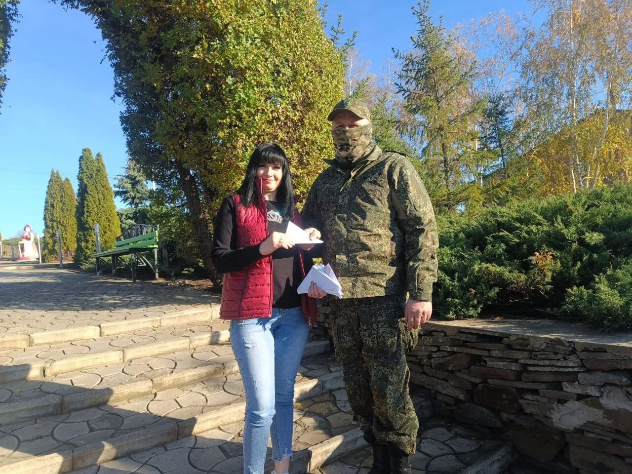 Сотрудники Городищенского фольклорного центра провели акцию «Письмо солдату», в которой приняли участие дети — маленькие жители поселка Городище Сотрудники Городищенского фольклорного центра провели акцию «Письмо солдату», в которой приняли участие дети — маленькие жители поселка Городище