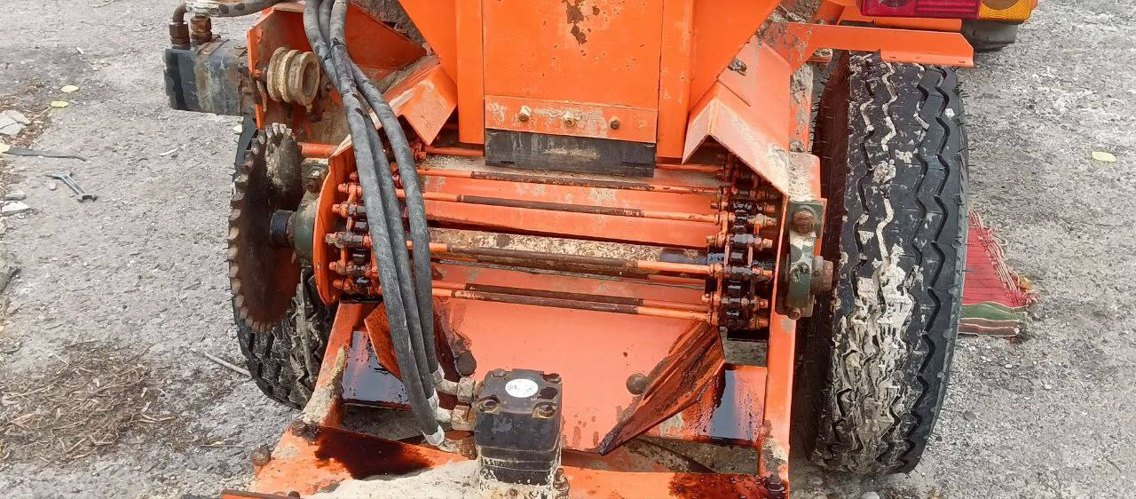 В преддверии наступления холодов коммунальная служба пгт Дзержинский - МУП «ЖЭК» г. Ровенки приступила к важным подготовительным работам к осенне-зимнему периоду В преддверии наступления холодов коммунальная служба пгт Дзержинский - МУП «ЖЭК» г. Ровенки приступила к важным подготовительным работам к осенне-зимнему периоду