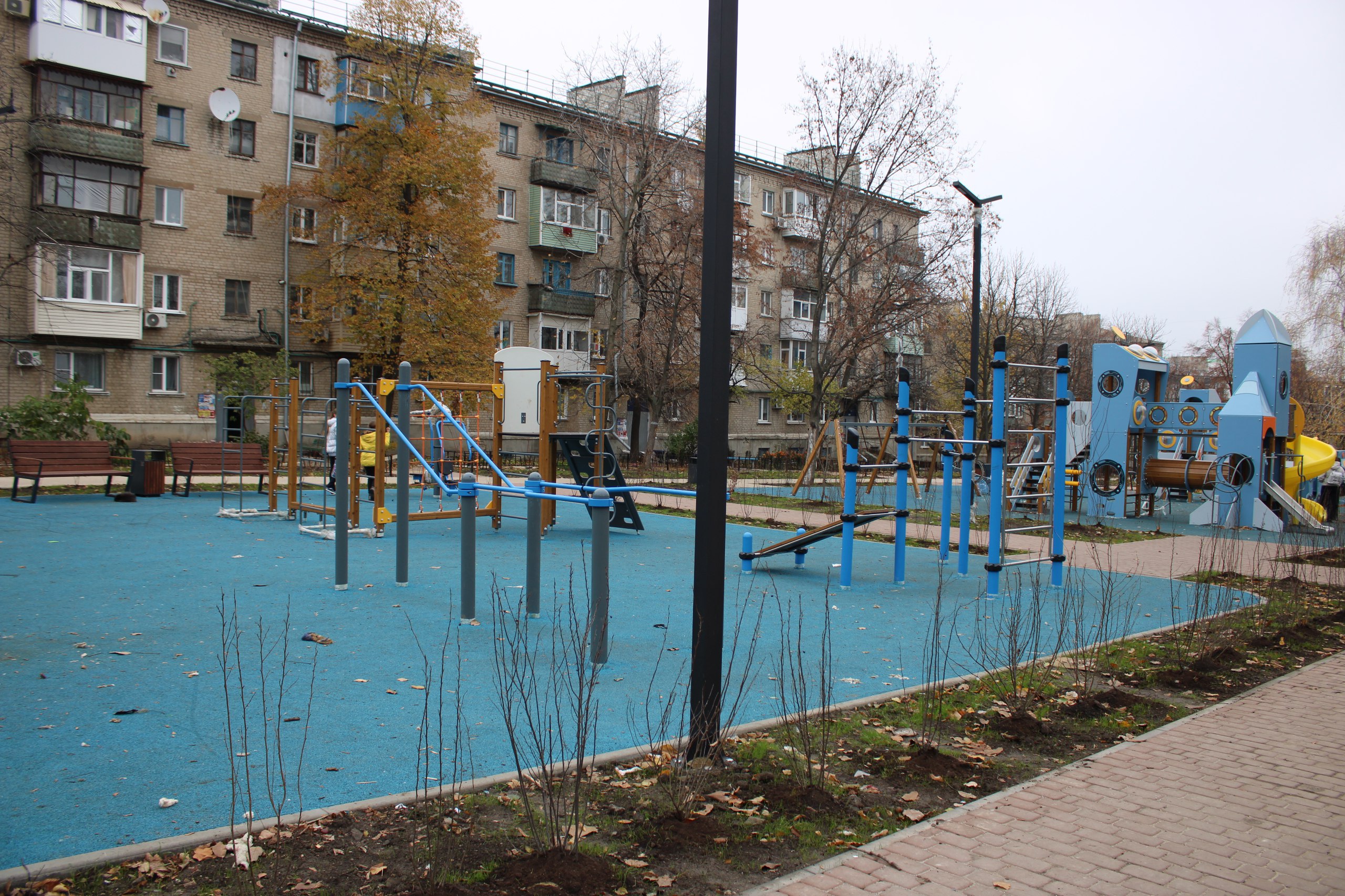 Реализация проекта «Каштановая аллея» в городе Ровеньки на завершающем этапе Реализация проекта «Каштановая аллея» в городе Ровеньки на завершающем этапе