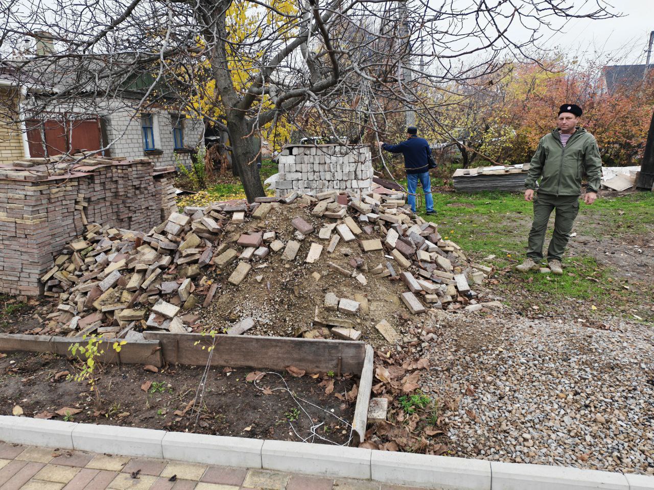 Сотрудниками управления экологии с целью соблюдения физическими и юридическими лицами требований «Правил благоустройства территории муниципального образования городской округ город Луганск Луганской Народной Республики»... Сотрудниками управления экологии с целью соблюдения физическими и юридическими лицами требований «Правил благоустройства территории муниципального образования городской округ город Луганск Луганской Народной Республики»...