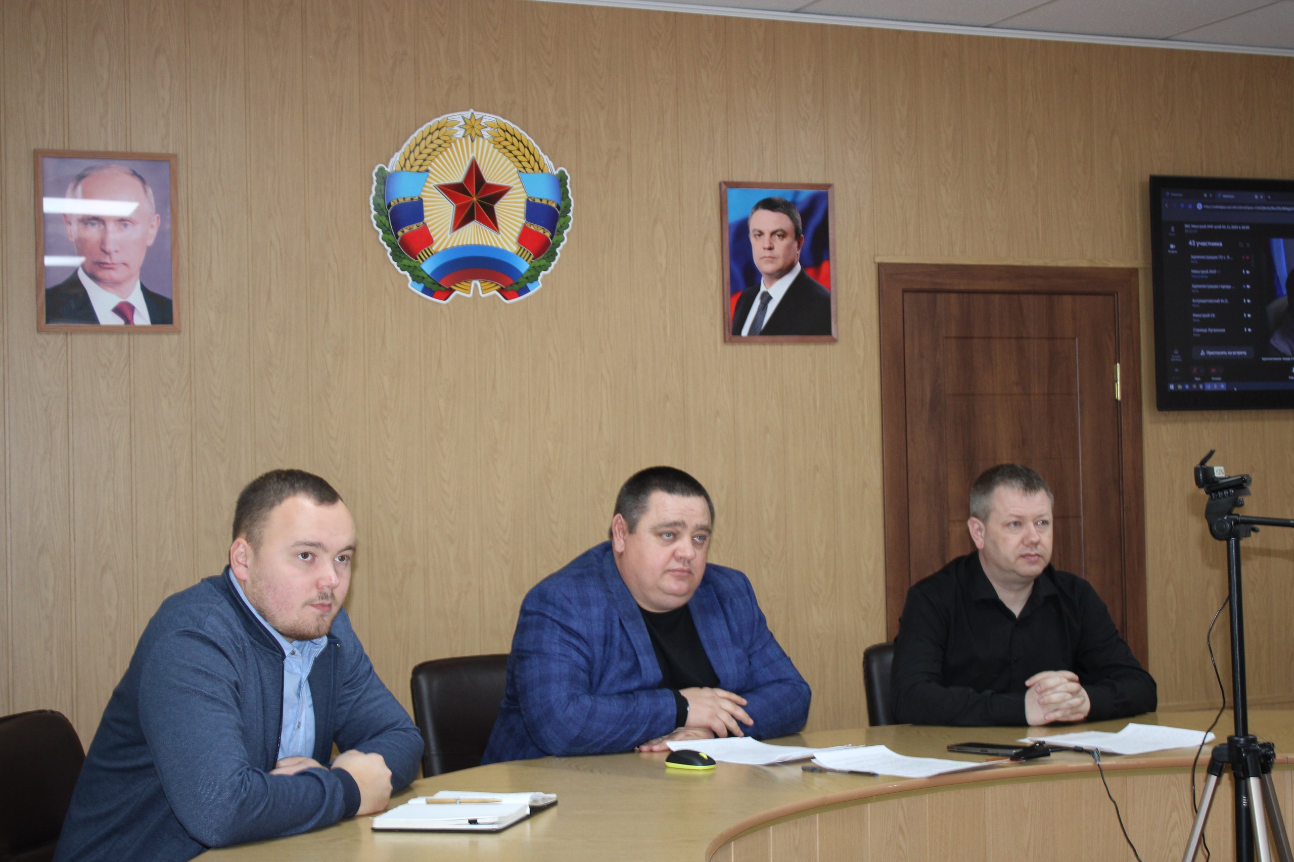 Сегодня Глава городского округа город Ровеньки Андрей Рубанцов совместно с заместителем Сегодня Глава городского округа город Ровеньки Андрей Рубанцов совместно с заместителем