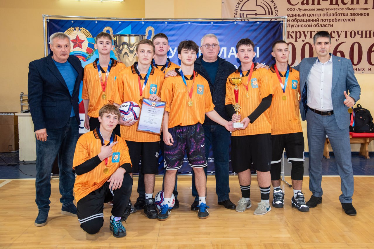 Андрей Сухачев: Юные футболисты стали обладателями Кубка Главы ЛНР по футзалу! Андрей Сухачев: Юные футболисты стали обладателями Кубка Главы ЛНР по футзалу!