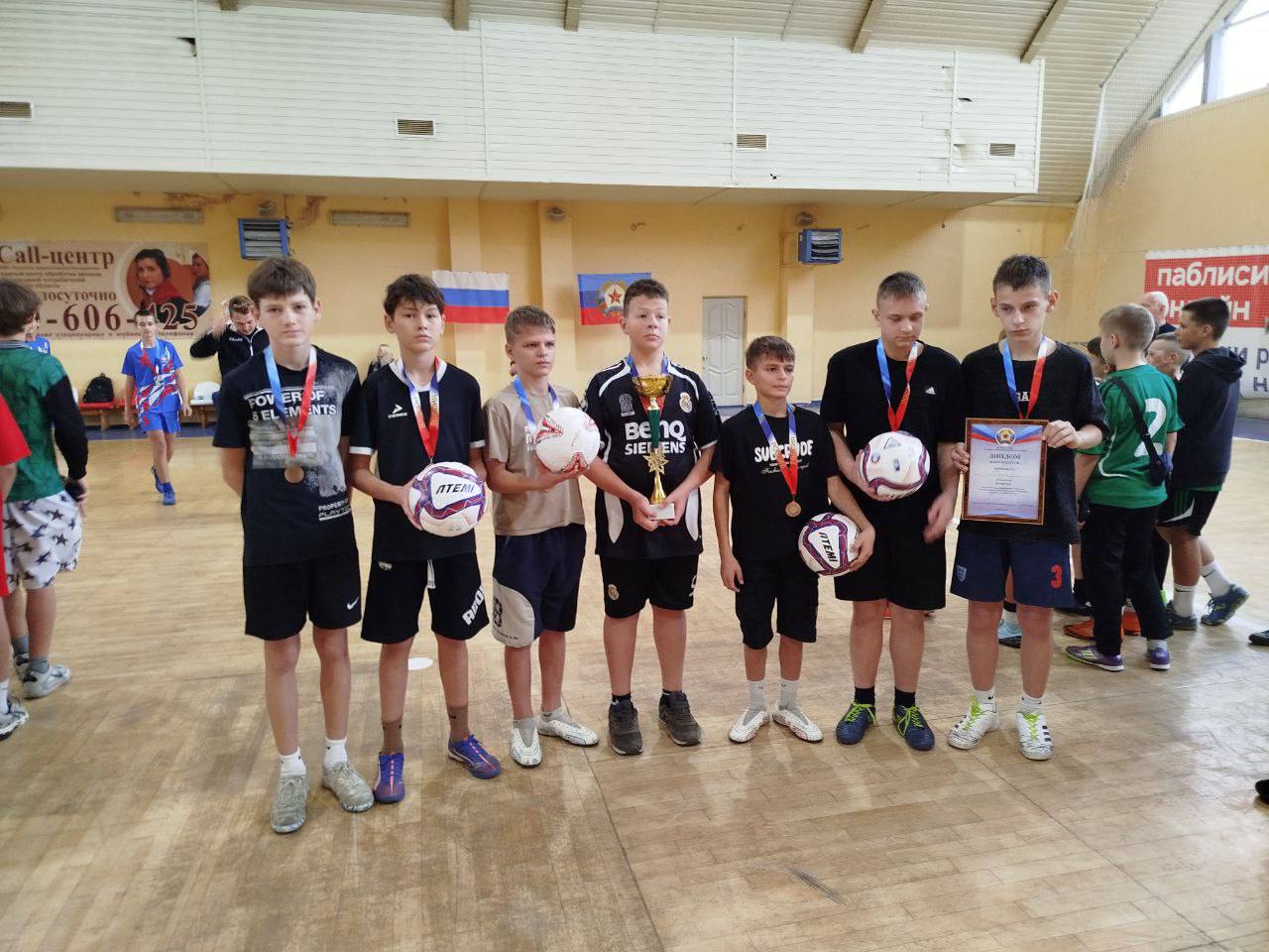 Бронзовые призёры Кубка Главы ЛНР! Поздравляем наших футболистов! Бронзовые призёры Кубка Главы ЛНР! Поздравляем наших футболистов!