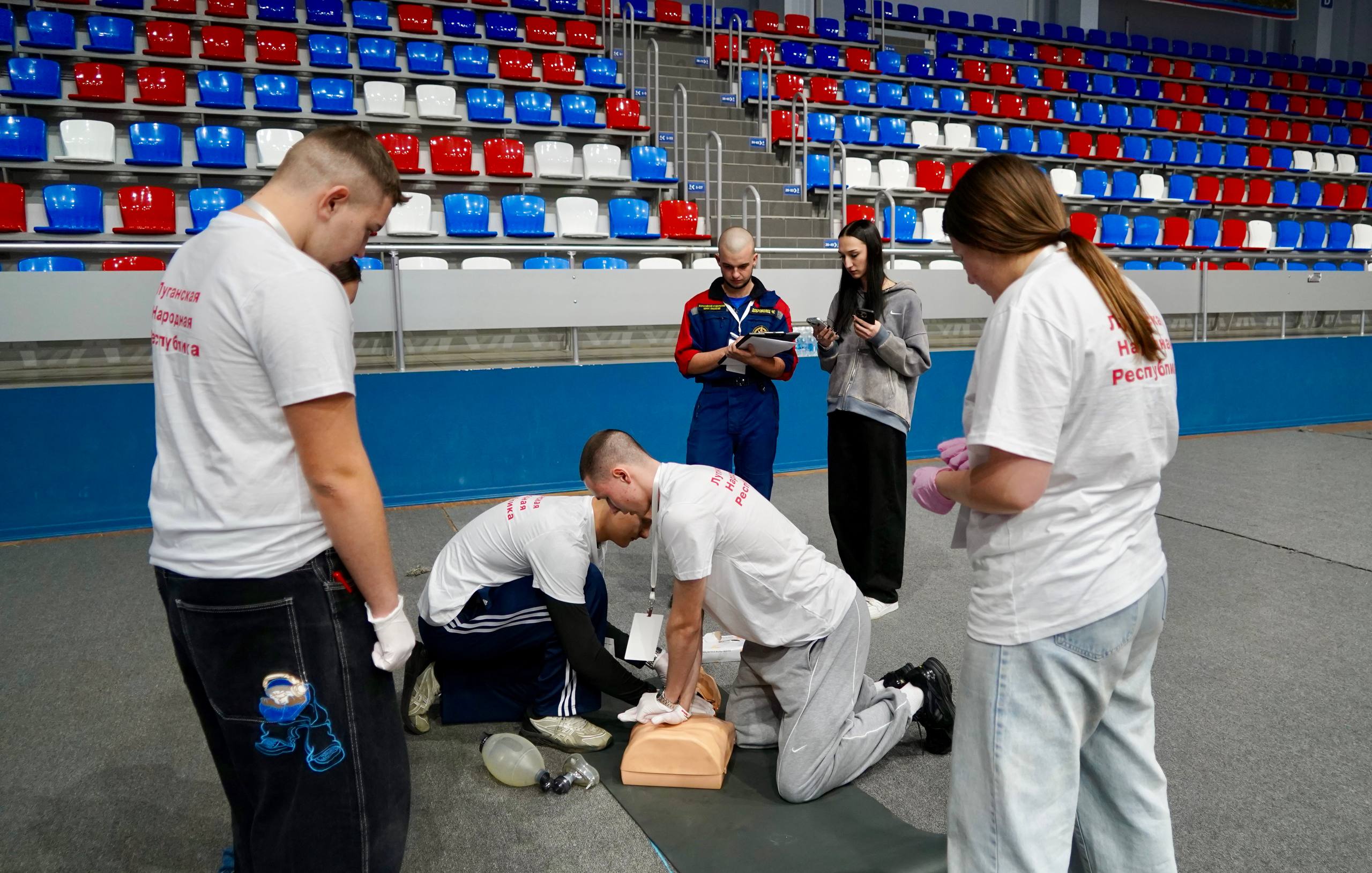 Передавая опыт: инструкторы ЛугРО ВСКС на региональном чемпионате по оказанию первой помощи Передавая опыт: инструкторы ЛугРО ВСКС на региональном чемпионате по оказанию первой помощи