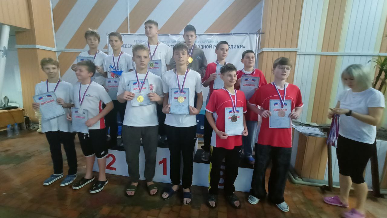 «Олимпийские надежды». С 31 октября по 1 ноября в Луганске проходили Республиканские соревнования по плаванию «Олимпийские надежды». Юные спортсмены 10 городов Республики сражались за звание лучших пловцов «Олимпийские надежды». С 31 октября по 1 ноября в Луганске проходили Республиканские соревнования по плаванию «Олимпийские надежды». Юные спортсмены 10 городов Республики сражались за звание лучших пловцов