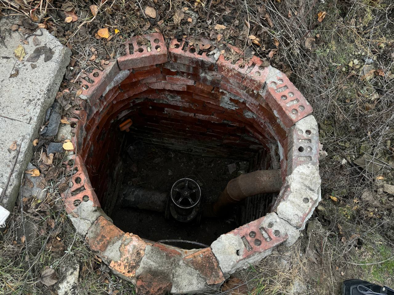 «Лугансквода» проводит плановые работы на одной из водопроводных насосных станций в Луганске «Лугансквода» проводит плановые работы на одной из водопроводных насосных станций в Луганске